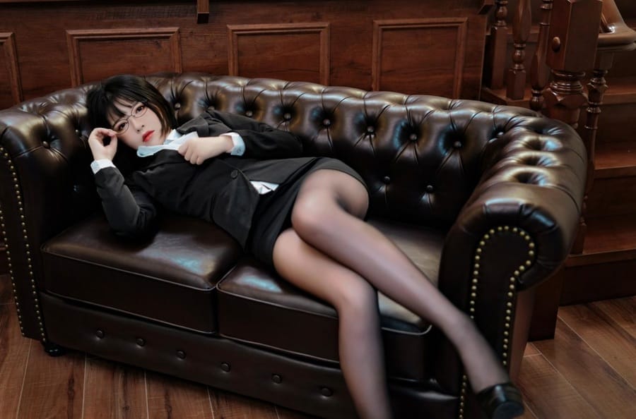 半半子 –NO.047 OL様[37P/108MB]