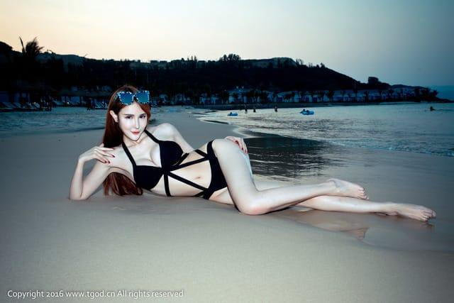 推女神 – 2016.04.11 越南芽庄旅拍 伍月yuer 第四刊[51+1P74M]