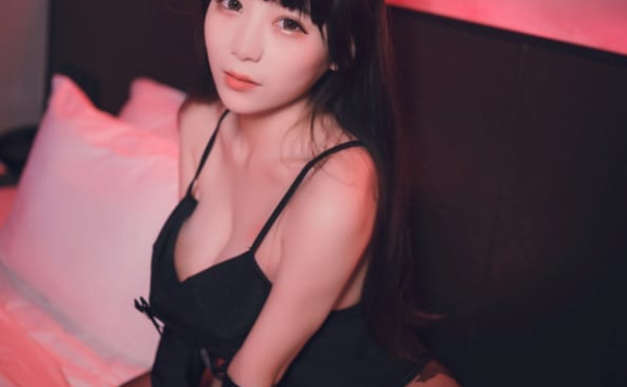 usejan蓝蓝 –NO.01 黑兔[33P/89MB]