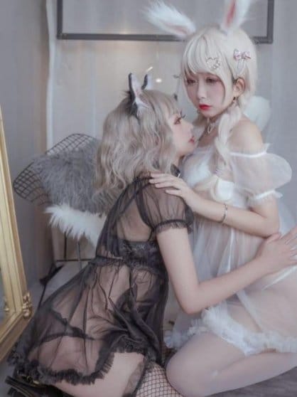 [喵糖映画]VOL.200 渔往袜黑猫与白丝白兔 [25P/435MB]